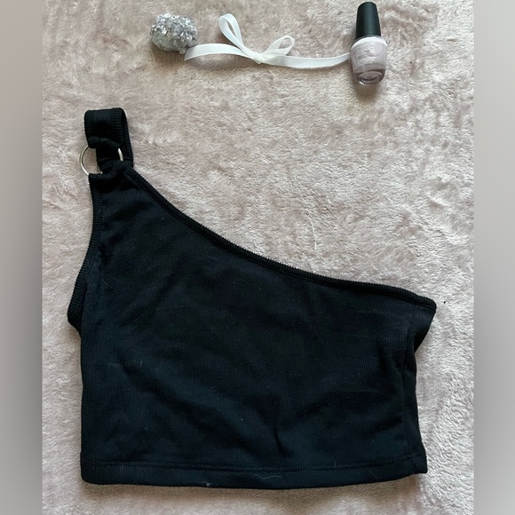 One strap Crop Top🖤⛓️ - Picture 2 of 2